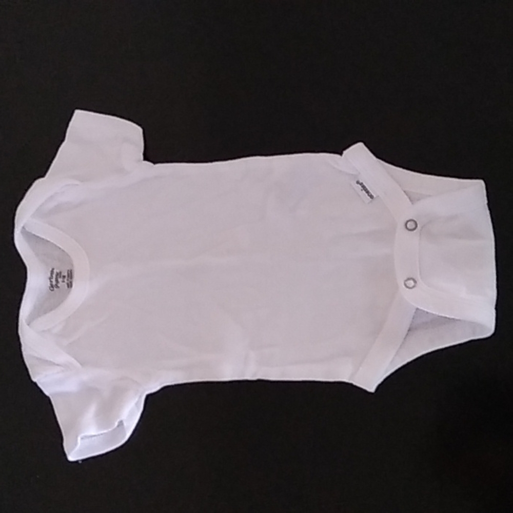 Gerber organic onesie 0-3 months